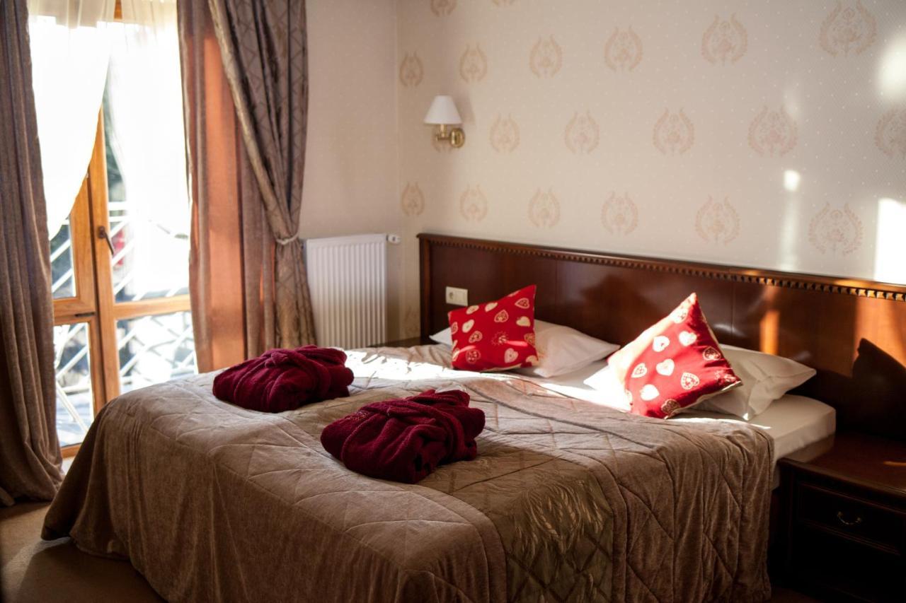Romantik Spa Hotel Jaremče Esterno foto