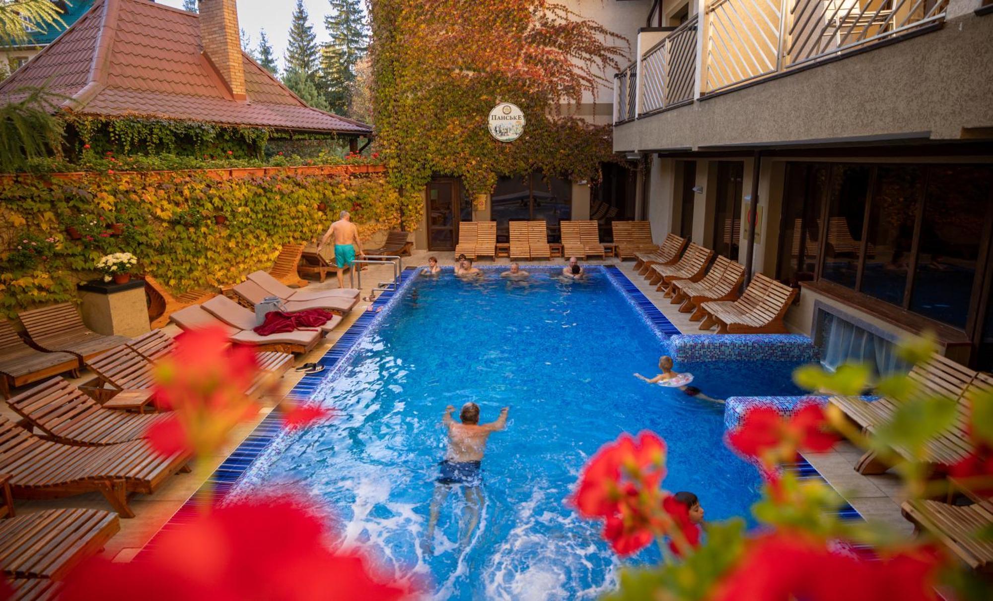 Romantik Spa Hotel Jaremče Esterno foto